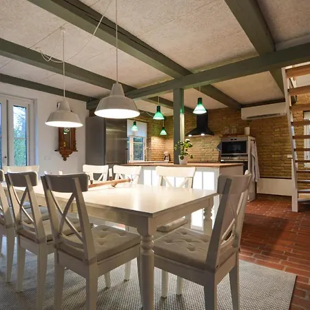 Four-bedroom Holiday With A Fireplace In Romo * Bolilmark