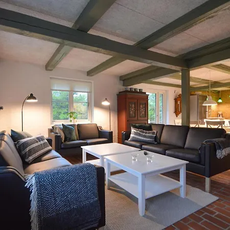 Four-bedroom Holiday With A Fireplace In Romo * Bolilmark