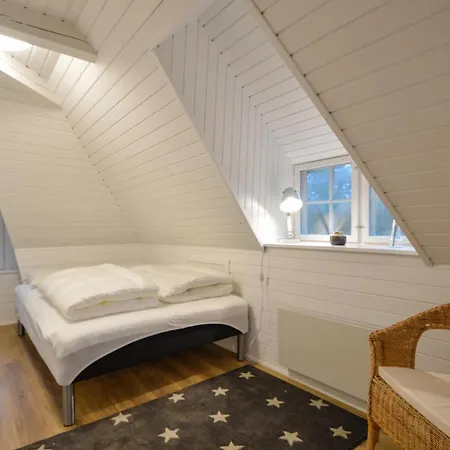 Four-bedroom Holiday With A Fireplace In Romo *